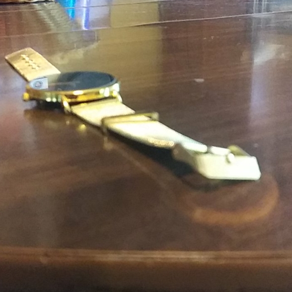 Watch - Picture 4 of 5